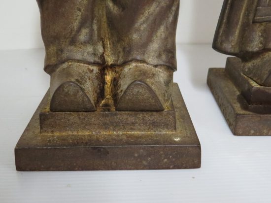 Lote: 97 - Lote: 97 - Par de estuferos en bronce