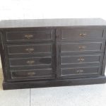 Lote: 137 - Lote: 137 - Comoda en madera