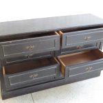 Lote: 137 - Lote: 137 - Comoda en madera