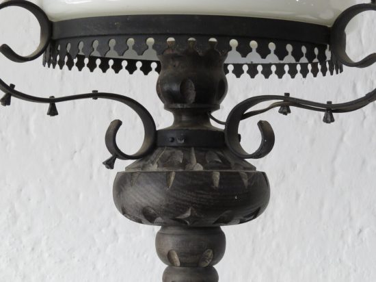 Lote: 73 - Lote: 73 - Artefacto de colgar con tulipa