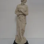 Lote: 9 - Lote: 9 - Estatua en yeso