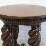 Lote: 48 - Lote: 48 - Mesa de sala estilo Jacobino