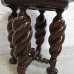Lote: 48 - Lote: 48 - Mesa de sala estilo Jacobino