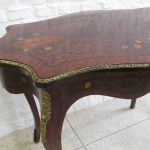 Lote: 49 - Lote: 49 - Mesa estilo Regencia
