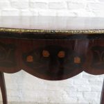 Lote: 49 - Lote: 49 - Mesa estilo Regencia
