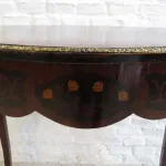 Lote: 49 - Lote: 49 - Mesa estilo Regencia