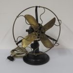 Lote: 16 - Lote: 16 - Ventilador antiguo de mesa