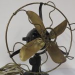 Lote: 16 - Lote: 16 - Ventilador antiguo de mesa