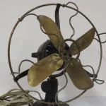 Lote: 16 - Lote: 16 - Ventilador antiguo de mesa