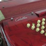 Lote: 30 - Lote: 30 - Acordeón a piano