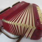 Lote: 30 - Lote: 30 - Acordeón a piano