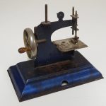Lote: 11 - Lote: 11 - Máquina de coser