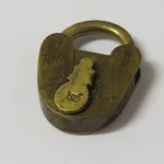 Lote: 17 - Lote: 17 - Candado antiguo