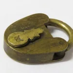 Lote: 17 - Lote: 17 - Candado antiguo