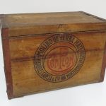 Lote: 22 - Lote: 22 - Caja de madera antigua