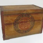 Lote: 22 - Lote: 22 - Caja de madera antigua