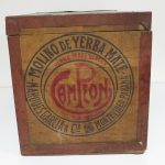Lote: 22 - Lote: 22 - Caja de madera antigua