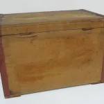 Lote: 22 - Lote: 22 - Caja de madera antigua