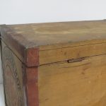 Lote: 22 - Lote: 22 - Caja de madera antigua