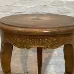 Lote: 37 - Lote: 37 - Mesa de sala Francesa