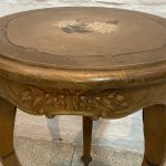 Lote: 37 - Lote: 37 - Mesa de sala Francesa