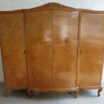 Lote: 80 - Lote: 80 - Ropero Frances