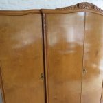 Lote: 80 - Lote: 80 - Ropero Frances