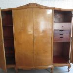 Lote: 80 - Lote: 80 - Ropero Frances