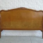Lote: 77 - Lote: 77 - Cama 2 plazas y par de mesas de noche Francesas