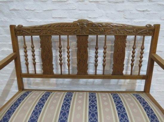 Lote: 66 - Lote: 66 - Sillón 2 cuerpos de roble