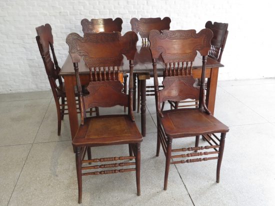 Lote: 97 - Lote: 97 - Comedor en roble