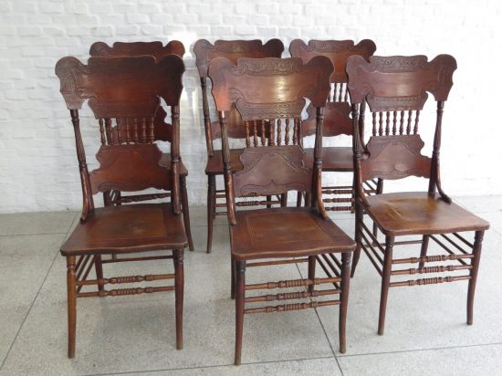 Lote: 97 - Lote: 97 - Comedor en roble