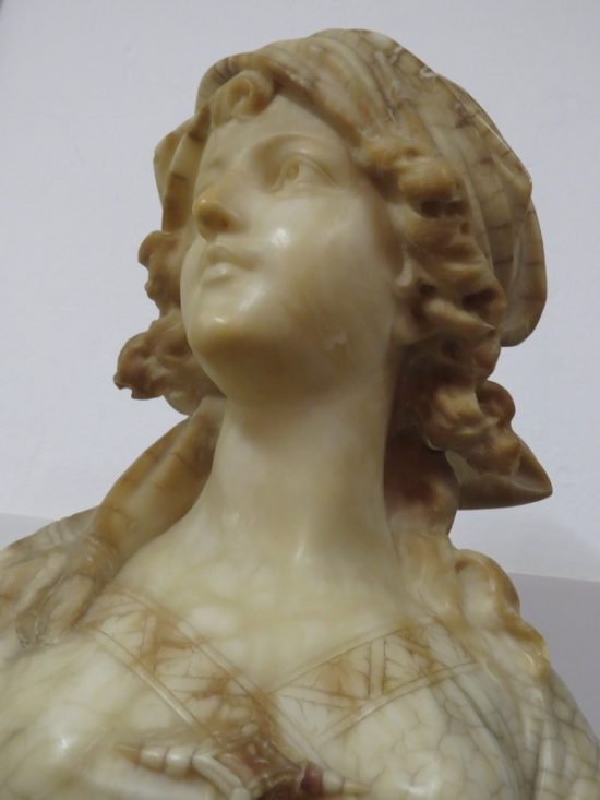 Lote: 34 - Lote: 34 - Busto en alabastro