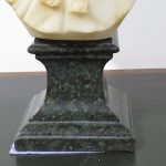Lote: 34 - Lote: 34 - Busto en alabastro