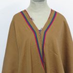 Lote: 204 - Lote: 204 - Poncho