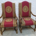 Lote: 69 - Lote: 69 - Par de sitiales Tudor