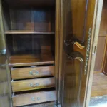 Lote: 90 - Lote: 90 - Ropero provenzal de roble