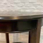 Lote: 48 - Lote: 48 - Mesa de sala en nogal