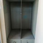 Lote: 100 - Lote: 100 - Caja Fuerte Base Mueble Metalico