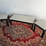 Lote: 33 - Lote: 33 - Mesa ratona y par de auxiliares