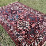 Lote: 28 - Lote: 28 - Alfombra de lana