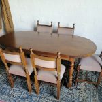 Lote: 129 - Lote: 129 - Juego de comedor estilo Español
