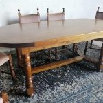 Lote: 129 - Lote: 129 - Juego de comedor estilo Español
