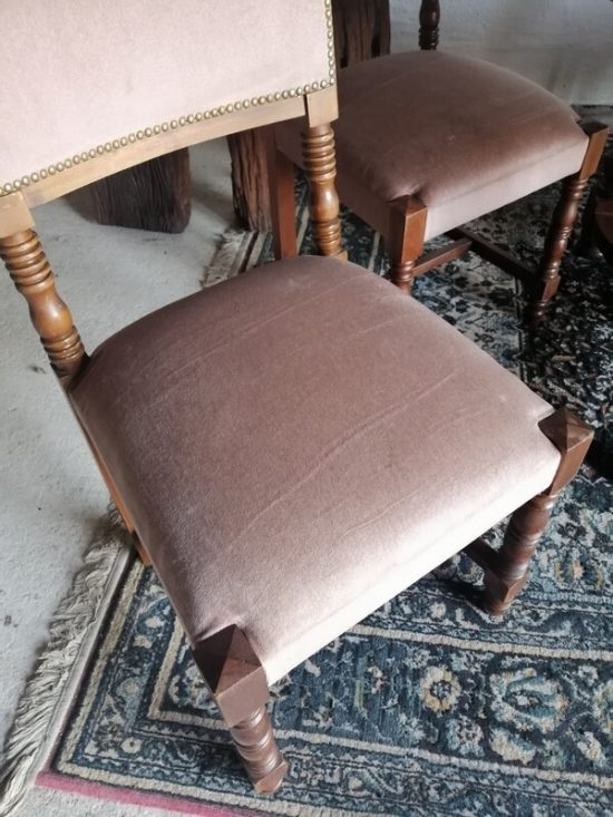 Lote: 129 - Lote: 129 - Juego de comedor estilo Español