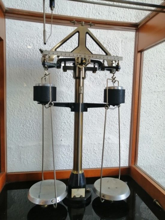 Lote: 93 - Lote: 93 - Balnaza de precisión