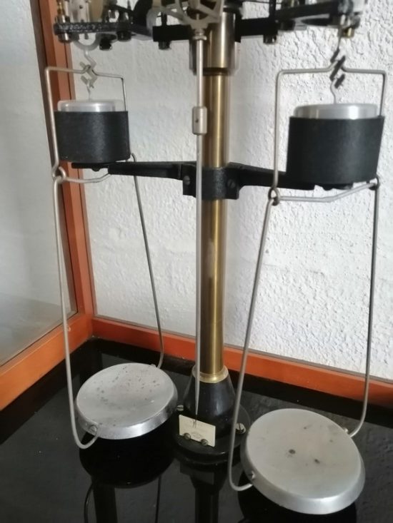Lote: 93 - Lote: 93 - Balnaza de precisión