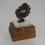 Lote: 1 - Lote: 1 - Escudo Nacional y busto Artigas