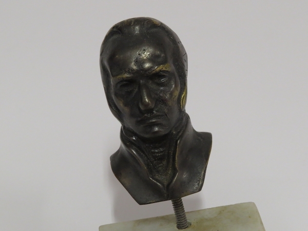 Lote: 1 - Lote: 1 - Escudo Nacional y busto Artigas