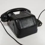 Lote: 6 - Lote: 6 - Teléfono antiguo