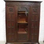 Lote: 150 - Lote: 150 - Biblioteca en roble